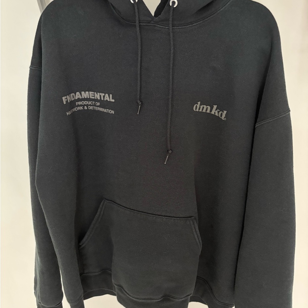 Black Casual Sweatshirt with Textured Fabric